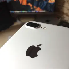 Ekran iPhone 7 Plus: Ile cali i czy wciąż warto w 2026?