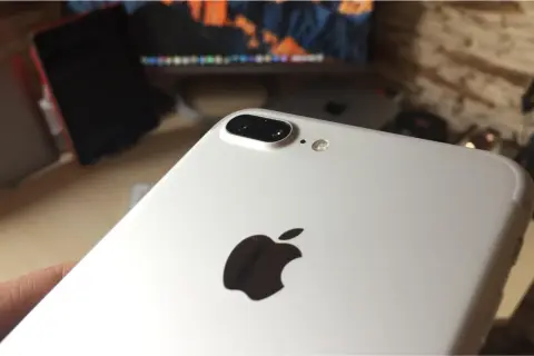 Ekran iPhone 7 Plus: Ile cali i czy wciąż warto w 2026?