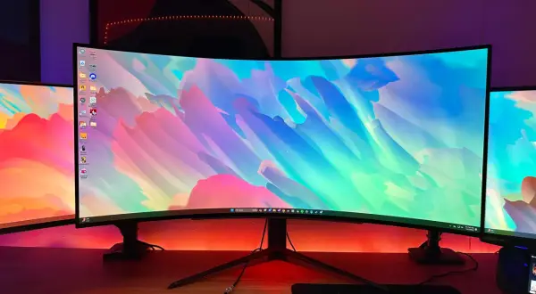 Monitor 1440p: Złoty Środek? Wybierz Idealny do Gier i Pracy