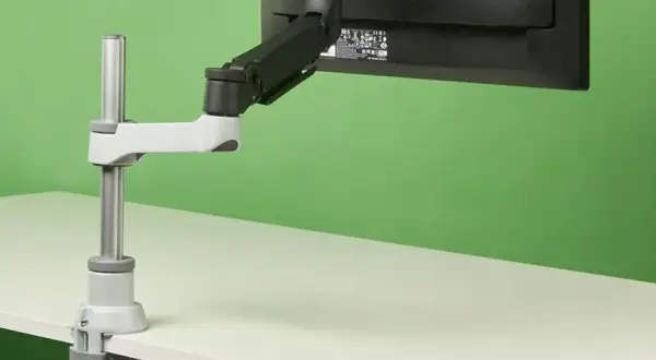 Jaki uchwyt do monitora? Wybierz idealny i zadbaj o ergonomię!
