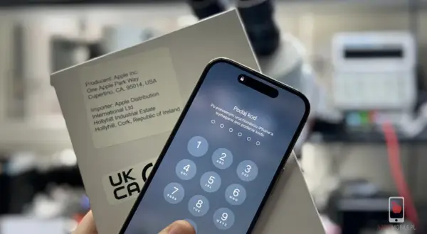 iPhone 15 zablokowany po wymianie baterii. Sprawdzamy, ile kosztuje wymiana baterii w iPhone 15.